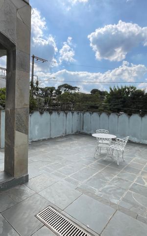 Casa à venda com 250m², 3 quartos e 2 vagas
