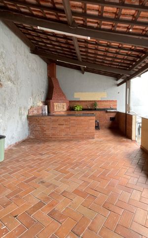 Casa à venda com 250m², 3 quartos e 2 vagas