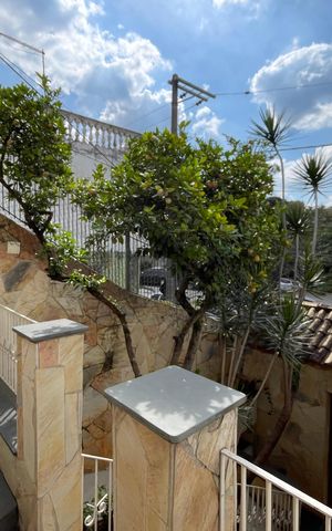 Casa à venda com 250m², 3 quartos e 2 vagas