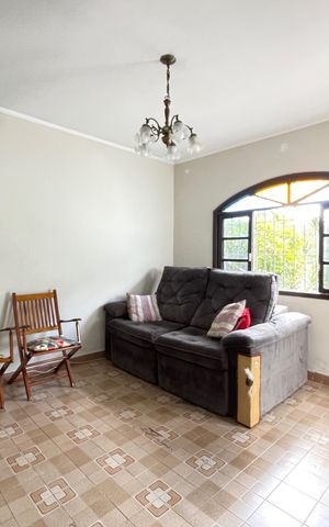 Casa à venda com 250m², 3 quartos e 2 vagas