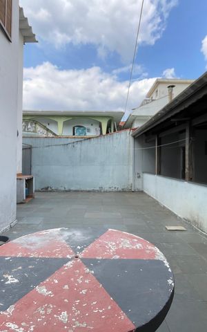 Casa à venda com 250m², 3 quartos e 2 vagas