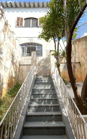 Casa à venda com 250m², 3 quartos e 2 vagas