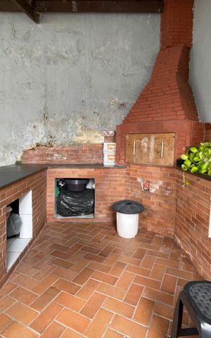 Casa à venda com 250m², 3 quartos e 2 vagas