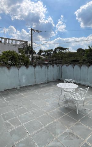 Casa à venda com 250m², 3 quartos e 2 vagas