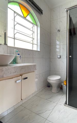 Casa à venda com 250m², 3 quartos e 2 vagas