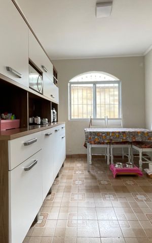 Casa à venda com 250m², 3 quartos e 2 vagas