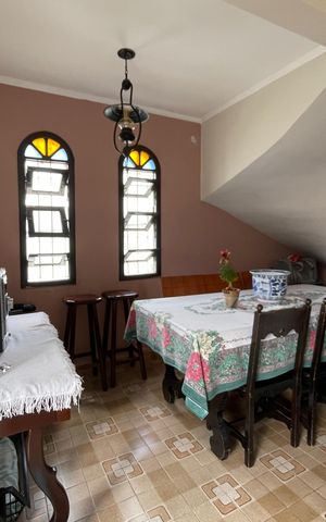 Casa à venda com 250m², 3 quartos e 2 vagas