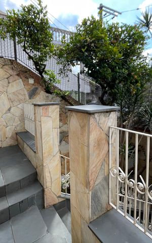 Casa à venda com 250m², 3 quartos e 2 vagas