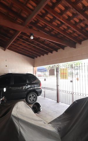 Casa à venda com 157m², 4 quartos e 3 vagasGaragem