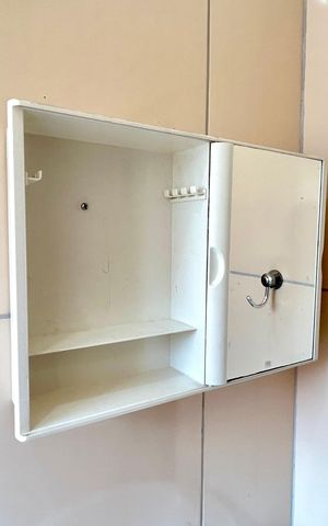 Casa à venda com 60m², 2 quartos e sem vaga Casa à venda com 60m², 2 quartos e sem vagaBanheiro