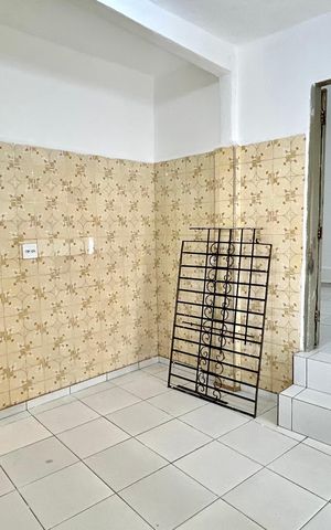 Casa à venda com 60m², 2 quartos e sem vaga Casa à venda com 60m², 2 quartos e sem vagaCozinha