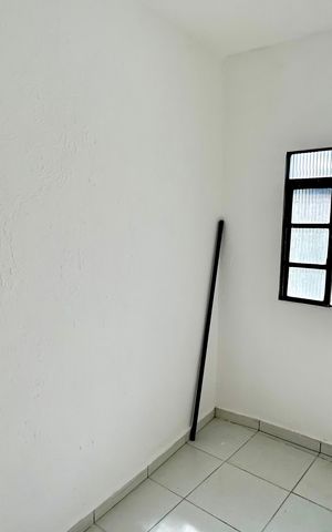 Casa à venda com 60m², 2 quartos e sem vaga Casa à venda com 60m², 2 quartos e sem vagaQuarto 1