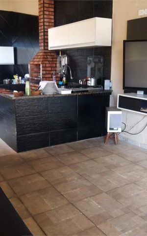 Casa à venda com 130m², 2 quartos e 2 vagas