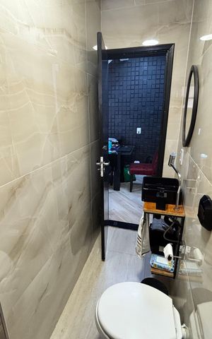 Casa à venda com 100m², 2 quartos e 2 vagas Casa à venda com 100m², 2 quartos e 2 vagasBanheiro 1