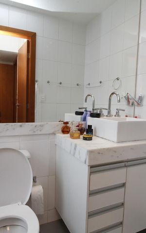 Apartamento à venda com 124m², 4 quartos e 3 vagasBanheiro da Suíte