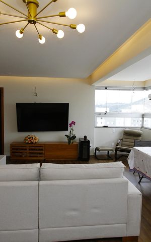 Apartamento à venda com 124m², 4 quartos e 3 vagasSala
