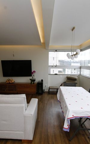 Apartamento à venda com 124m², 4 quartos e 3 vagasSala