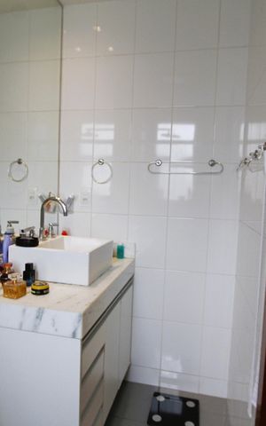 Apartamento à venda com 124m², 4 quartos e 3 vagasBanheiro da Suíte