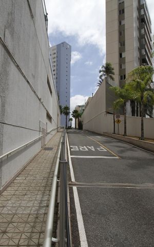 Apartamento à venda com 124m², 4 quartos e 3 vagasEntrada