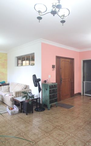 Casa à venda com 206m², 3 quartos e 3 vagasSala