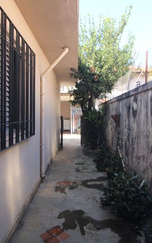 Casa à venda com 206m², 3 quartos e 3 vagasQuintal lateral