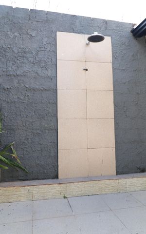 Casa para alugar com 100m², 2 quartos e 2 vagasDucha