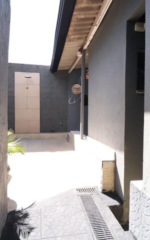 Casa para alugar com 100m², 2 quartos e 2 vagasQuintal