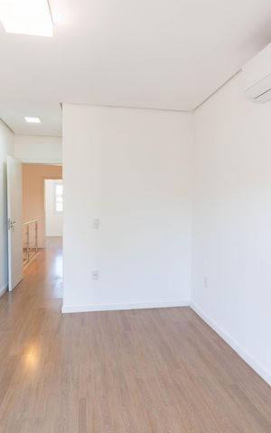 Casa à venda com 101m², 2 quartos e 1 vaga