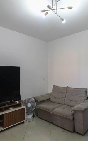 Casa à venda com 220m², 4 quartos e 2 vagas Casa à venda com 220m², 4 quartos e 2 vagasSala