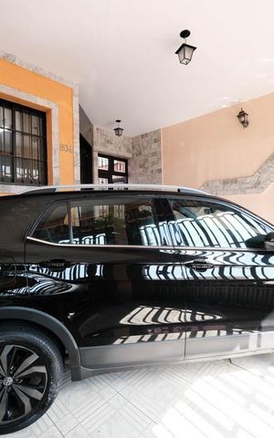Casa à venda com 280m², 8 quartos e 4 vagasGaragem