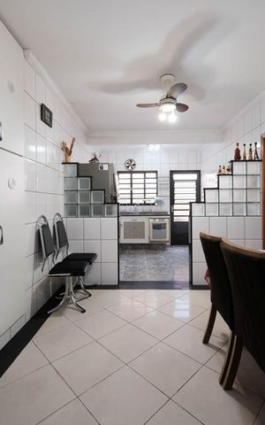 Casa à venda com 280m², 8 quartos e 4 vagasCozinha