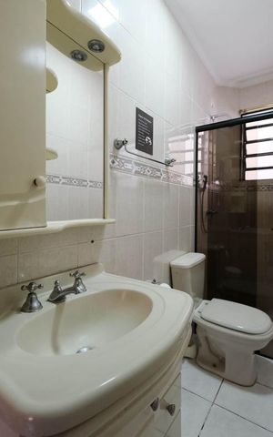 Casa à venda com 280m², 8 quartos e 4 vagasBanheiro 2
