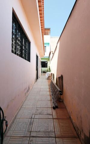 Casa à venda com 280m², 8 quartos e 4 vagasÁrea externa