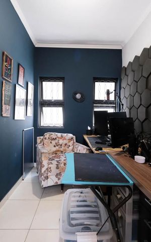 Casa à venda com 280m², 8 quartos e 4 vagasQuarto 5
