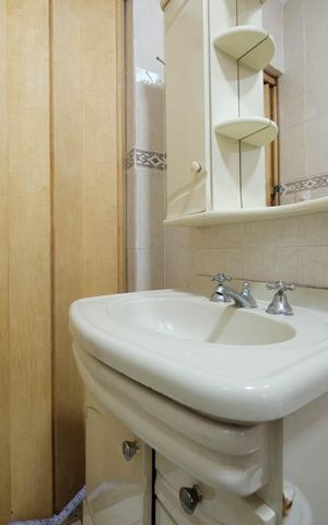 Casa à venda com 280m², 8 quartos e 4 vagasBanheiro 2