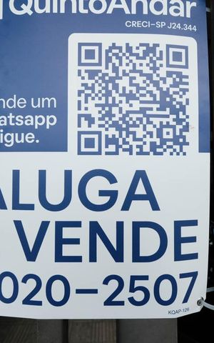Casa à venda com 280m², 8 quartos e 4 vagasFachada