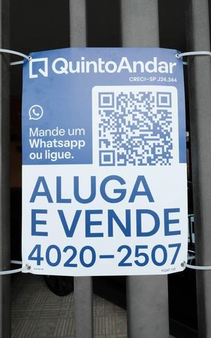 Casa à venda com 280m², 8 quartos e 4 vagasFachada