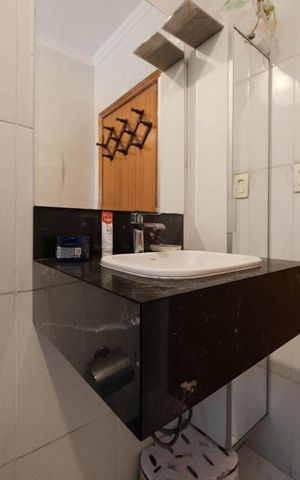 Casa à venda com 280m², 8 quartos e 4 vagasBanheiro 3