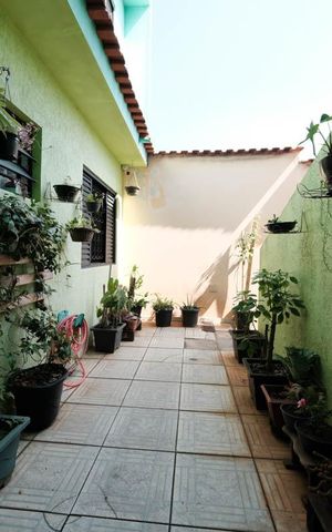 Casa à venda com 280m², 8 quartos e 4 vagasÁrea externa