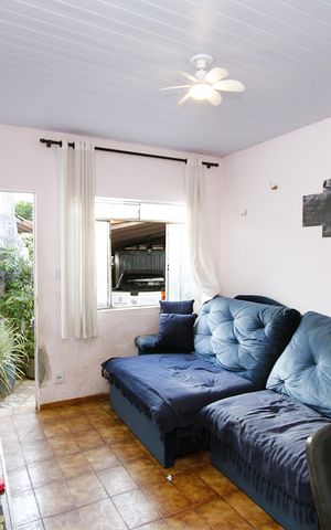 Casa à venda com 150m², 5 quartos e 2 vagasSala