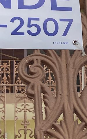 Casa à venda com 278m², 3 quartos e 8 vagas Casa à venda com 278m², 3 quartos e 8 vagasid
