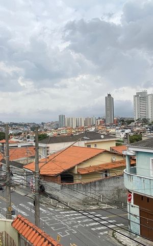 Casa à venda com 278m², 3 quartos e 8 vagas Casa à venda com 278m², 3 quartos e 8 vagasSuíte - Varanda