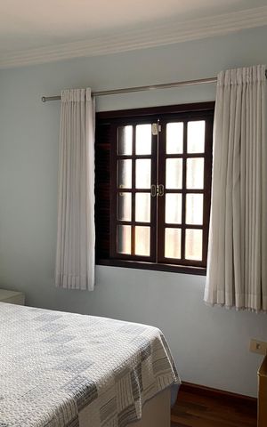 Casa à venda com 278m², 3 quartos e 8 vagas Casa à venda com 278m², 3 quartos e 8 vagasQuarto 1