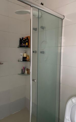 Casa à venda com 278m², 3 quartos e 8 vagas Casa à venda com 278m², 3 quartos e 8 vagasBanheiro da Suíte