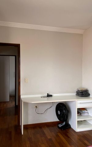 Casa à venda com 278m², 3 quartos e 8 vagas Casa à venda com 278m², 3 quartos e 8 vagasQuarto 2