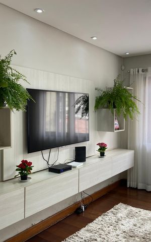 Casa à venda com 278m², 3 quartos e 8 vagas Casa à venda com 278m², 3 quartos e 8 vagasSala