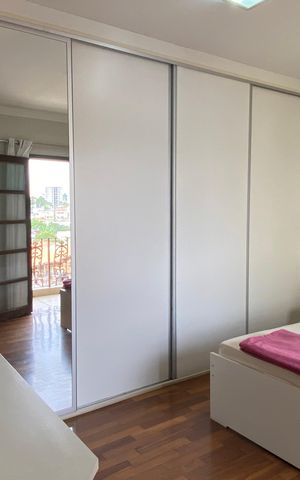 Casa à venda com 278m², 3 quartos e 8 vagas Casa à venda com 278m², 3 quartos e 8 vagasQuarto 2