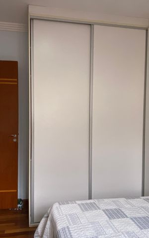 Casa à venda com 278m², 3 quartos e 8 vagas Casa à venda com 278m², 3 quartos e 8 vagasQuarto 1