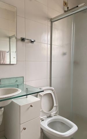 Casa à venda com 278m², 3 quartos e 8 vagas Casa à venda com 278m², 3 quartos e 8 vagasBanheiro 2