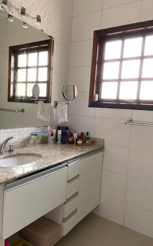 Casa à venda com 278m², 3 quartos e 8 vagas Casa à venda com 278m², 3 quartos e 8 vagasBanheiro da Suíte